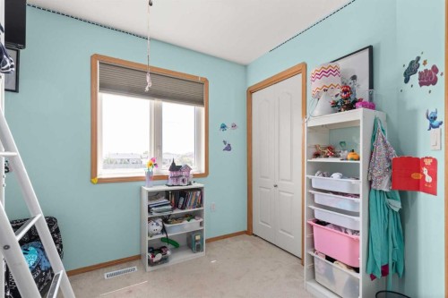 930 Kipling Crescent Sw, Redcliff, AB 