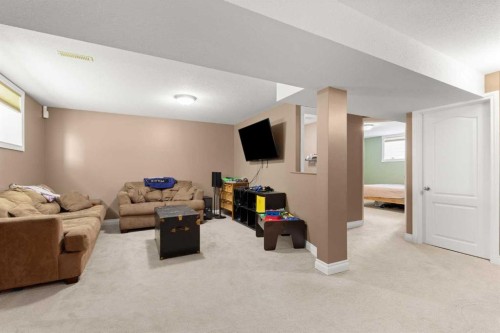 930 Kipling Crescent Sw, Redcliff, AB 