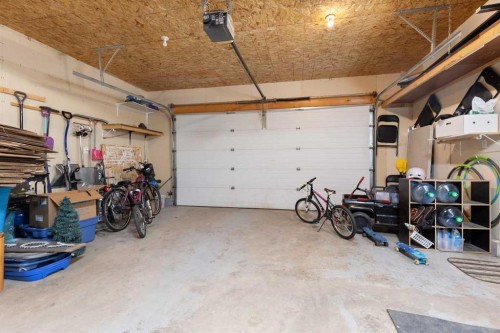 930 Kipling Crescent Sw, Redcliff, AB 