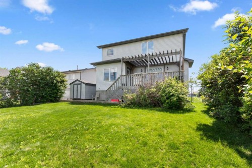 930 Kipling Crescent Sw, Redcliff, AB 