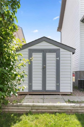 930 Kipling Crescent Sw, Redcliff, AB 
