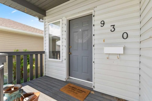 930 Kipling Crescent Sw, Redcliff, AB 