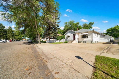 20 6 Street SW Medicine Hat, AB T1A 4H8