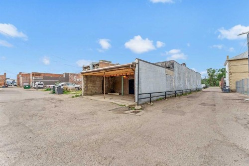655 2 Street Se, Medicine Hat, AB 