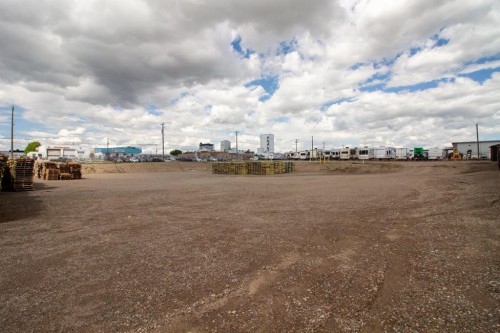 131 22 Street North, Lethbridge, AB 