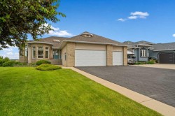 3023 Cottonwood Way SWMedicine Hat, AB T1B 4J6