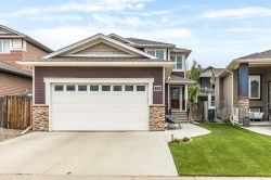 596 Vista Drive SEMedicine Hat, AB T1B 0N1
