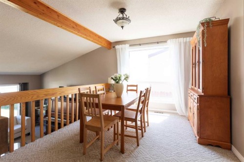 8 Rice Court Se, Medicine Hat, AB - Indoor