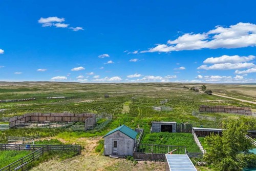 1043-6 Ave, Empress, AB 