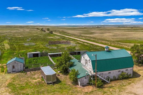 1043-6 Ave, Empress, AB 