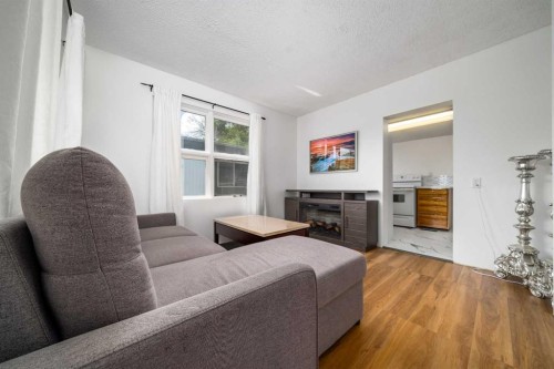 1043-6 Ave, Empress, AB 