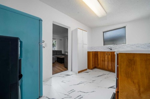 1043-6 Ave, Empress, AB 