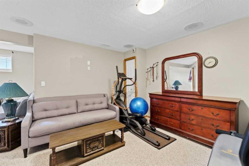 305 5 Avenue Sw, Redcliff, AB 