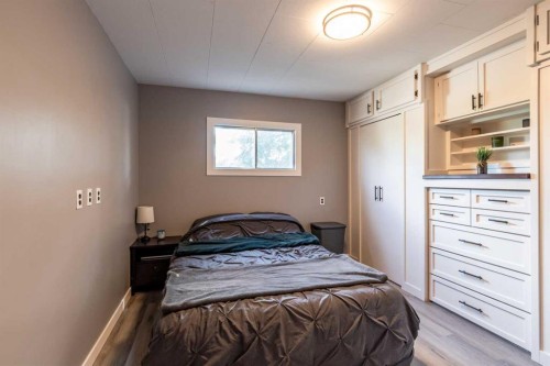 80 Pacific Avenue, Irvine, AB 