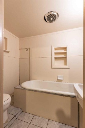 80 Pacific Avenue, Irvine, AB 
