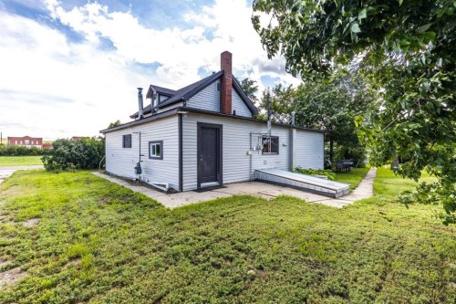 80 Pacific Avenue, Irvine, AB 