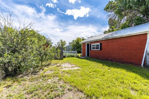 80 Pacific Avenue, Irvine, AB 