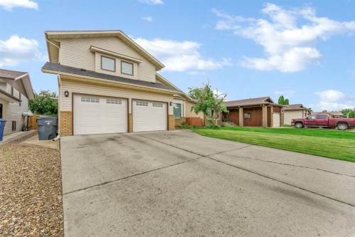 18 Rideau Crescent Se, Medicine Hat, AB 
