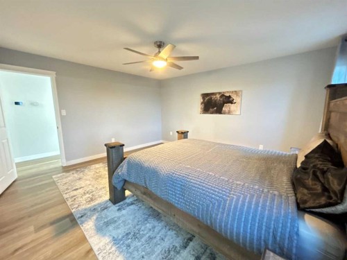938 Manor Place Se, Redcliff, AB 