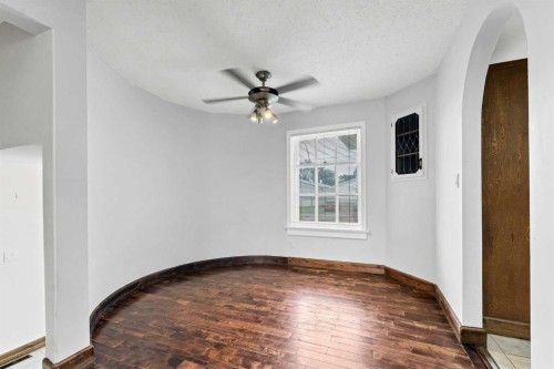 315 2 Street Nw, Redcliff, AB 