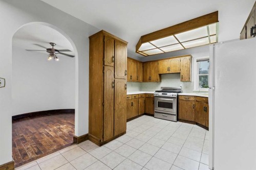 315 2 Street Nw, Redcliff, AB 