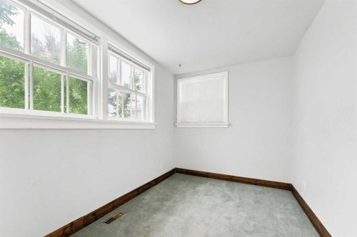 315 2 Street Nw, Redcliff, AB 