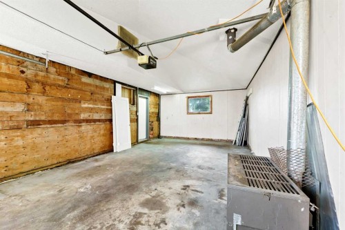 315 2 Street Nw, Redcliff, AB 