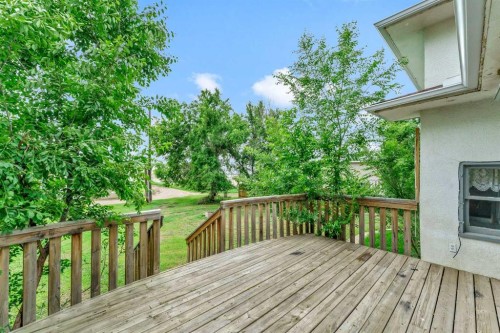315 2 Street Nw, Redcliff, AB 