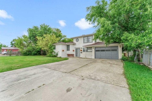 315 2 Street Nw, Redcliff, AB 
