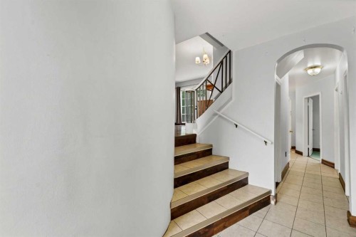 315 2 Street Nw, Redcliff, AB 