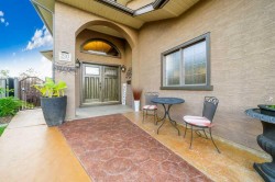 210 Vista Close SEMedicine Hat, AB T1B 0C4