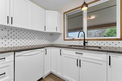 73 Clark Crescent Se, Medicine Hat, AB 
