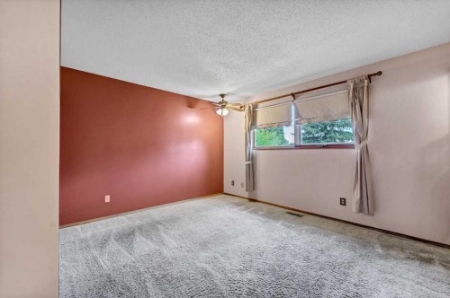 73 Clark Crescent Se, Medicine Hat, AB 
