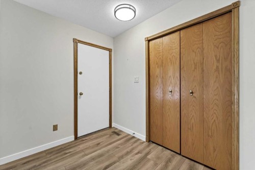 73 Clark Crescent Se, Medicine Hat, AB 