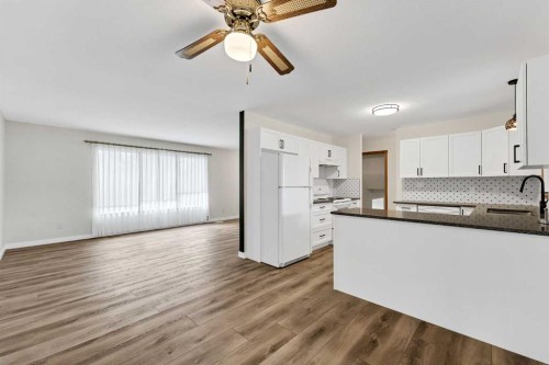 73 Clark Crescent Se, Medicine Hat, AB 