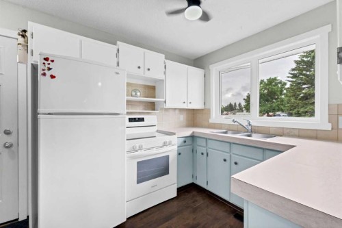 78 Clark Crescent Se, Medicine Hat, AB 