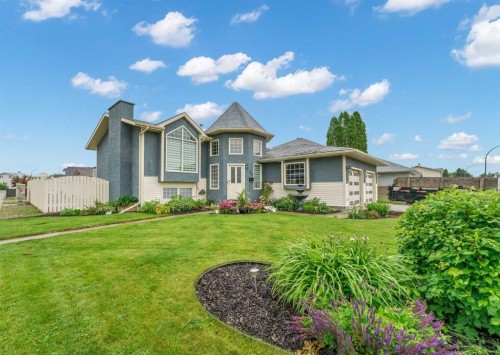 214 Shannon Drive SE Medicine Hat, AB T1B 4A7