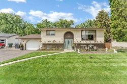 127 Markwick Drive SE Medicine Hat, AB T1A 7V9