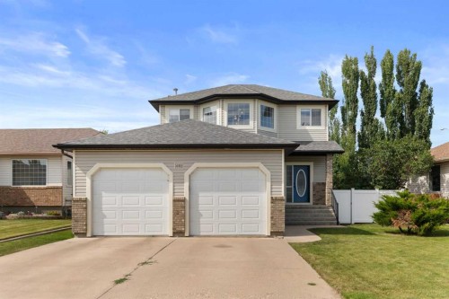 440 Spruce Way SE Medicine Hat, AB T1B 4L5