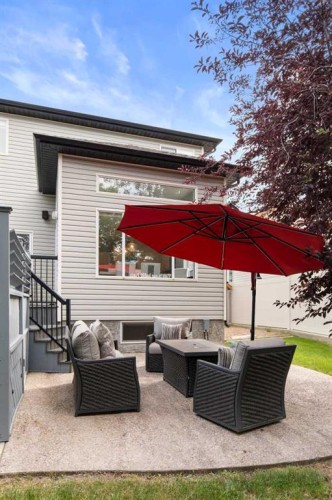 440 Spruce Way Se, Medicine Hat, AB - Outdoor With Exterior