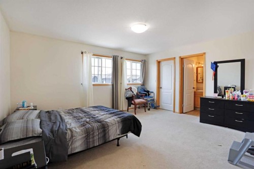 12 Upland Place West, Brooks, AB 