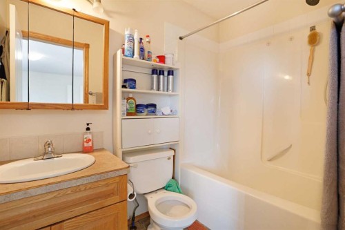 12 Upland Place West, Brooks, AB 