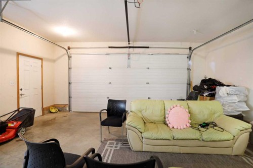 12 Upland Place West, Brooks, AB 