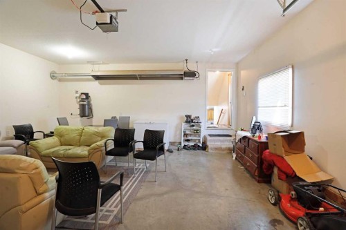 12 Upland Place West, Brooks, AB 