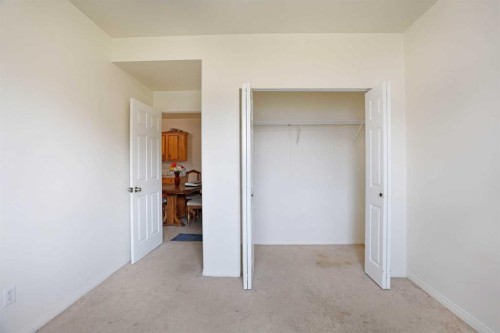 12 Upland Place West, Brooks, AB 
