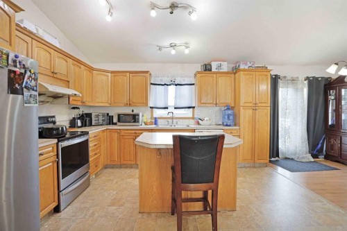12 Upland Place West, Brooks, AB 