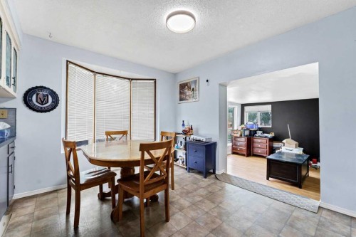 213 6 Street Se, Redcliff, AB - Indoor Photo Showing Dining Room