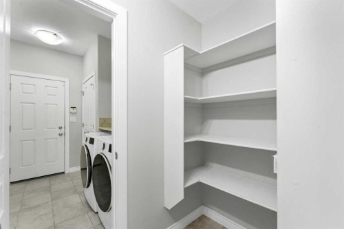 42 Somerset Link Se, Medicine Hat, AB - Indoor Photo Showing Laundry Room