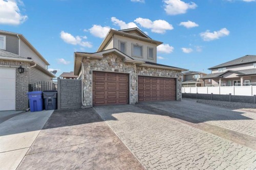 42 Somerset Link Se, Medicine Hat, AB - Outdoor