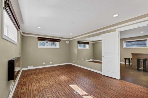 42 Somerset Link Se, Medicine Hat, AB - Indoor Photo Showing Other Room